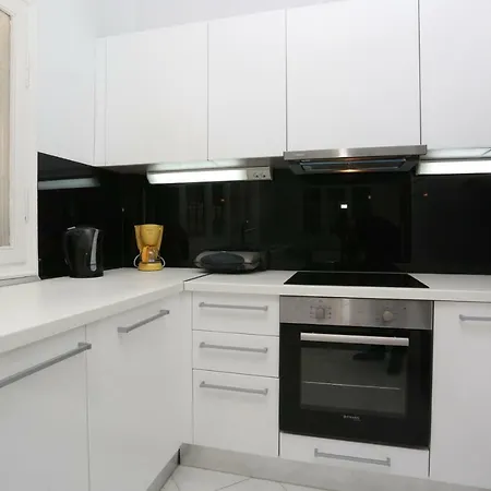 Dimi - 100m Beach, 4 Bdrms, Garden, Sea View