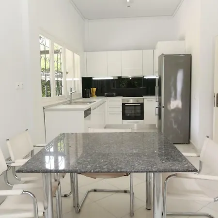 Dimi - 100m Beach, 4 Bdrms, Garden, Sea View Villa