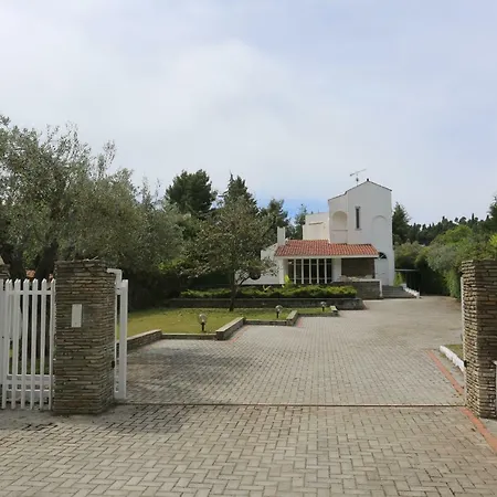 Dimi - 100m Beach, 4 Bdrms, Garden, Sea View Villa *