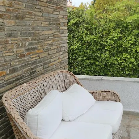 Villa Dimi - 100m Beach, 4 Bdrms, Garden, Sea View Pefkochori
