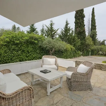 Dimi - 100m Beach, 4 Bdrms, Garden, Sea View Villa