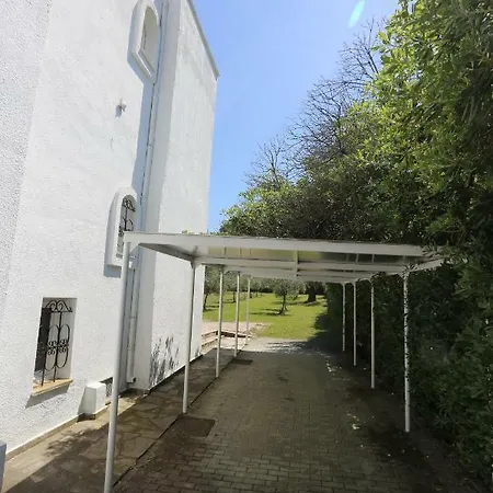 Villa Dimi - 100m Beach, 4 Bdrms, Garden, Sea View