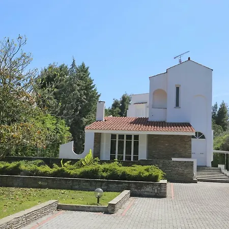 Villa Dimi - 100m Beach, 4 Bdrms, Garden, Sea View