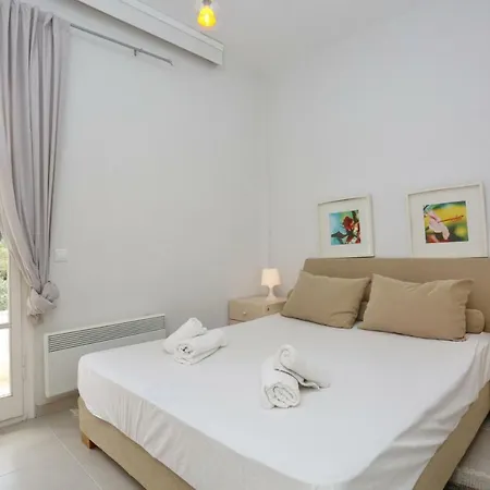 Dimi - 100m Beach, 4 Bdrms, Garden, Sea View Villa Pefkochori